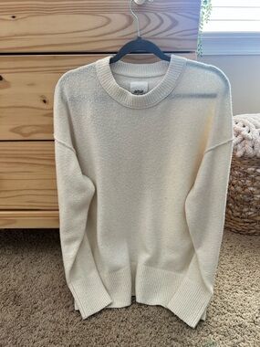 aerie Cream Crewneck Pullover Sweater